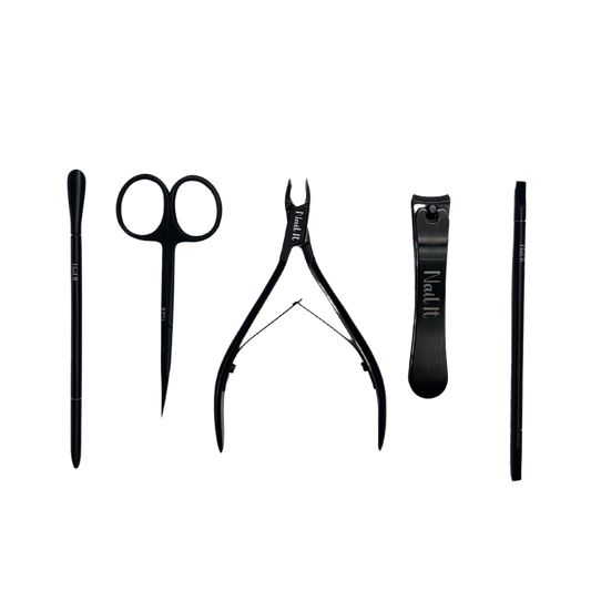 Signature Nail it black tool collection
